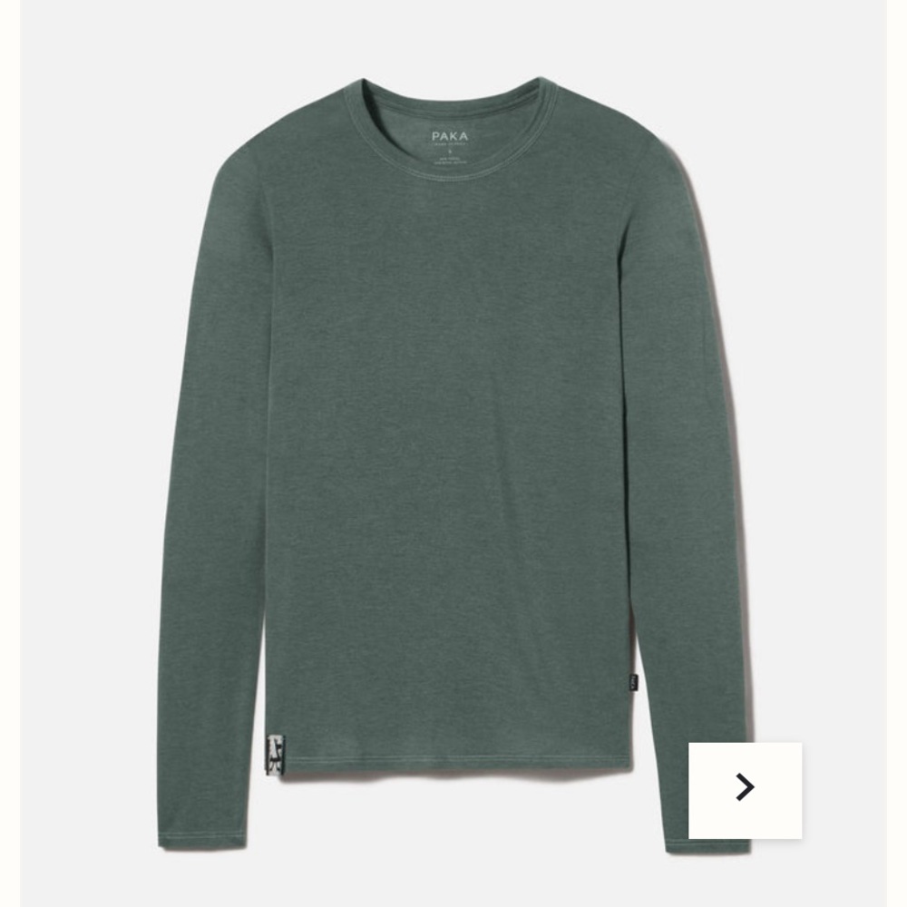 Paka Apparel long sleeve base layer
Shirt is black.